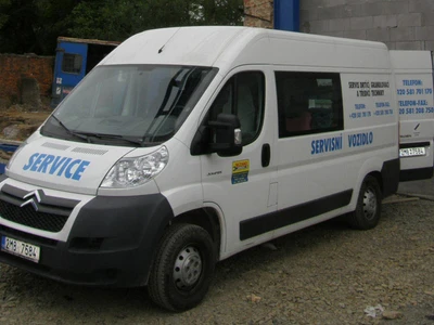 Servicing in quarries