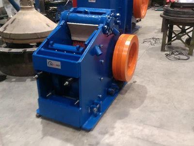 Servicing in quarries