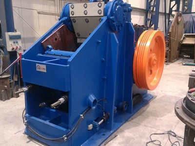 Servicing in quarries