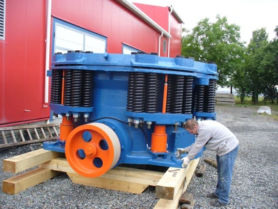 Servicing in quarries