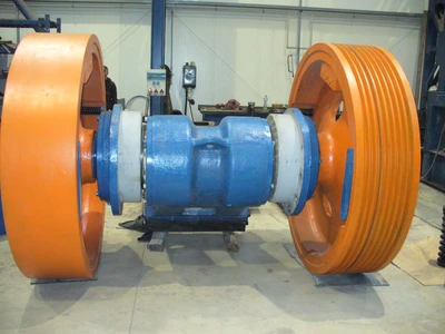 Servicing in quarries