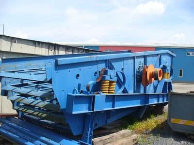 Servicing in quarries