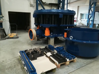 Servicing in quarries